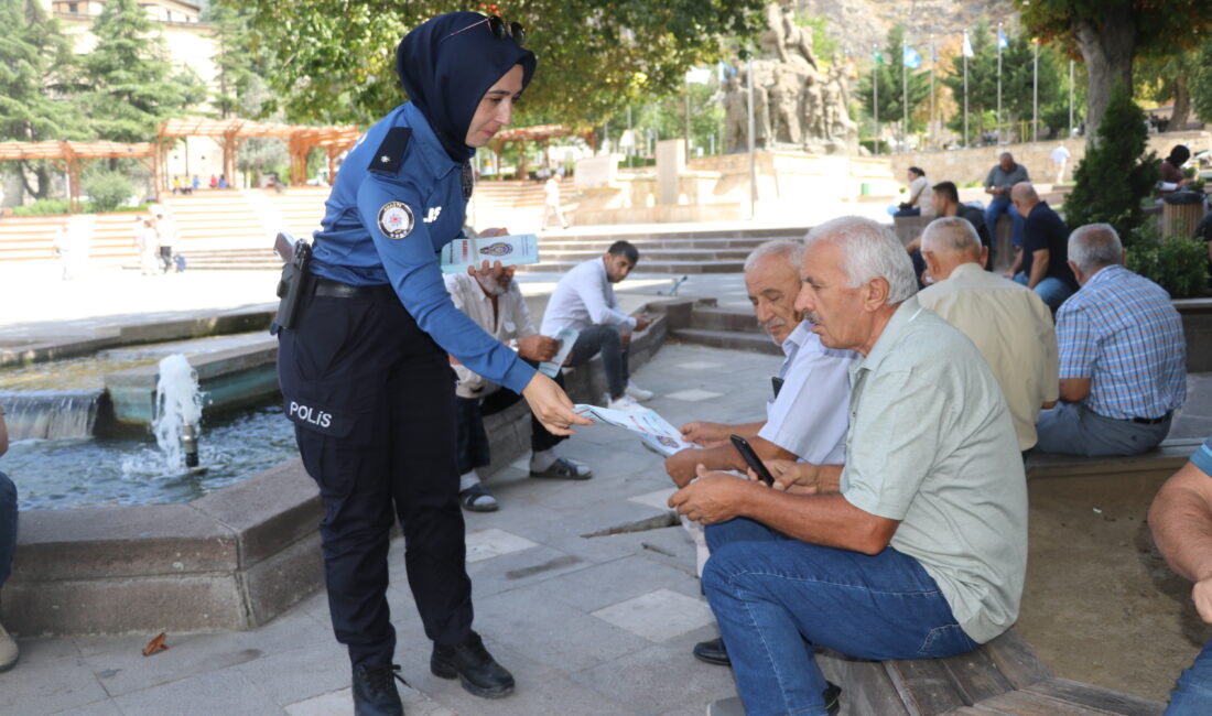 Amasya'da polisler vatandaşları dolandırıcılara karşı uyardı