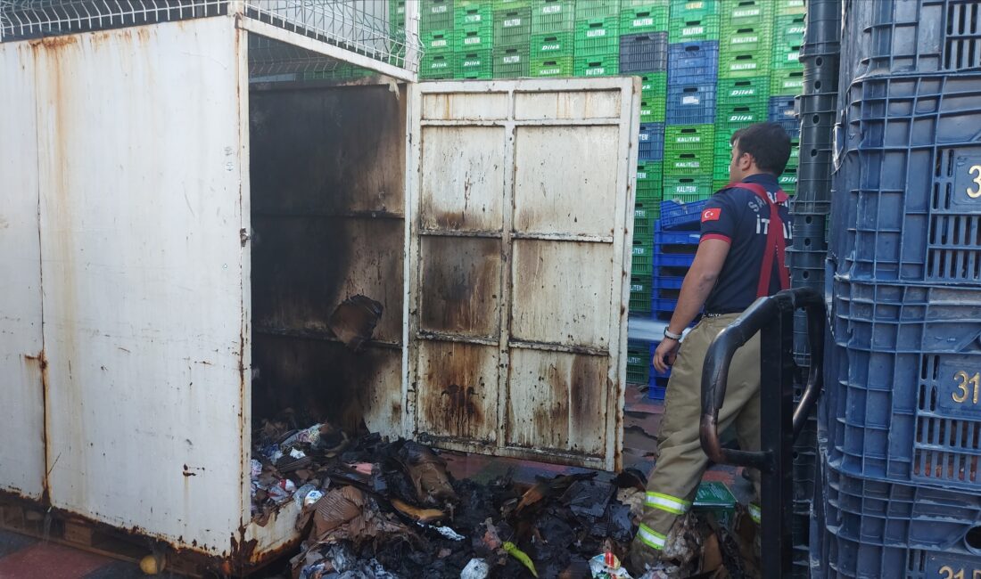 Safranbolu'da market deposunda çıkan yangın söndürüldü