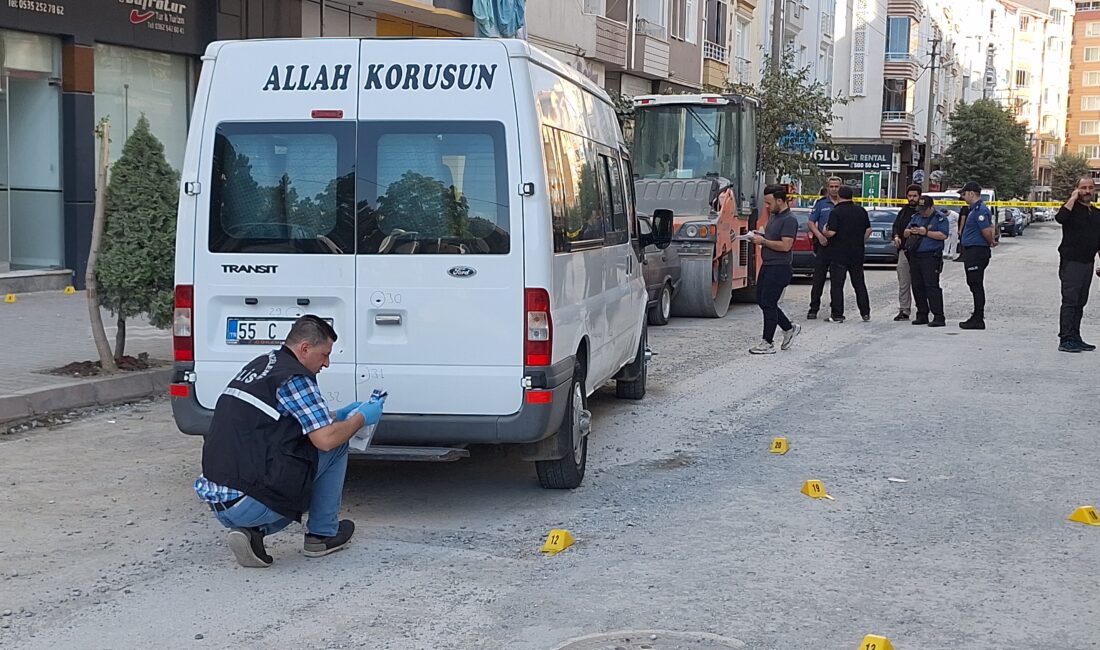 Samsun'da servis taşımacılığıyla ilgili çıkan silahlı kavgada 1 kişi yaralandı
